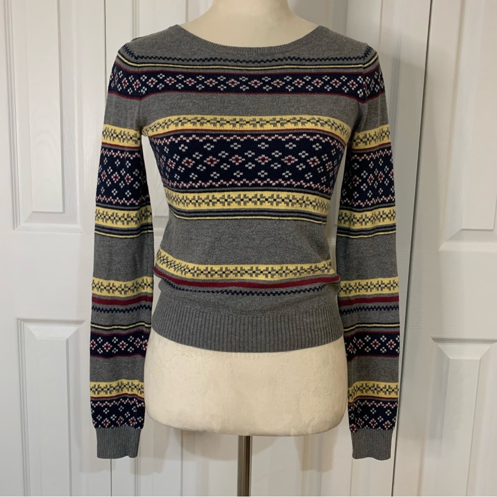 Prince&Fox SzSm gray striped patterned cropped length crew neck sweater